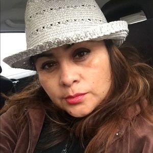 Meet your Posher, Norma